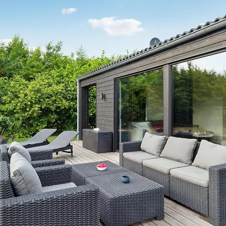Four-Bedroom Holiday Home In Ebeltoft Semesterbostad Ebeltoft