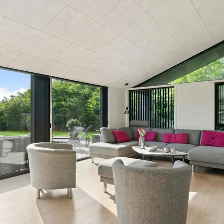 Four-Bedroom Holiday Home In Ebeltoft * Ebeltoft
